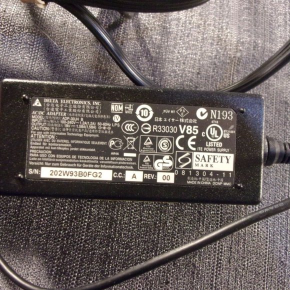 Delta Electronics Laptop Charger AC Adapter Power Supply ADP-30JH B 9V 30W SI286 - Picture 1 of 7